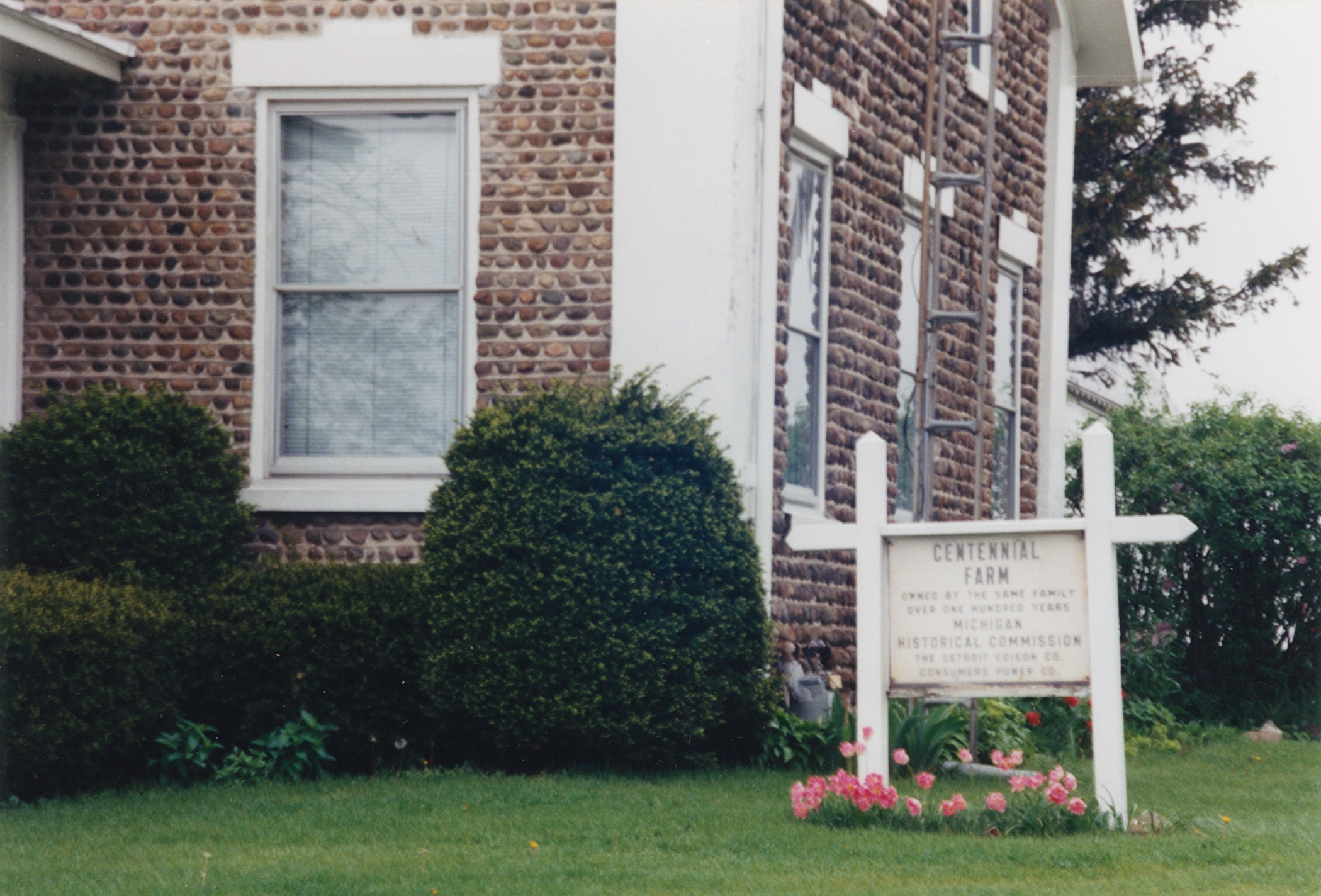 Bed-1 744 Samaria Rd 1